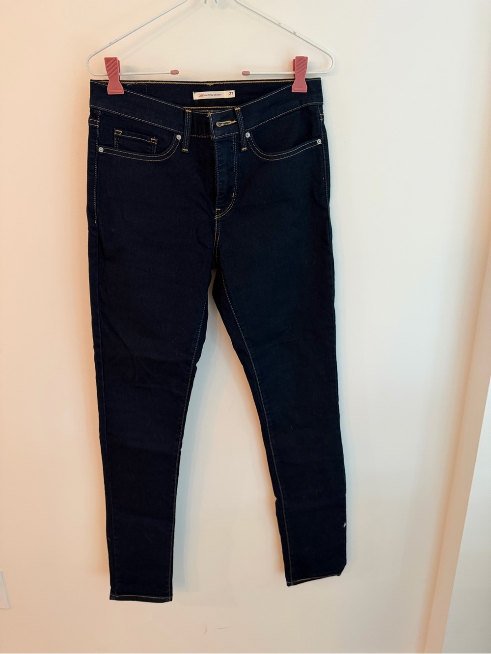 Levi Strauss: Dark Blue Women's Skinny Jeans